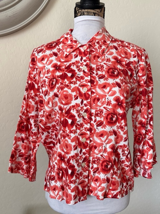 Christopher & Banks Tops - Christopher & Banks Red Floral Button-Front linen blend Blouse. M
